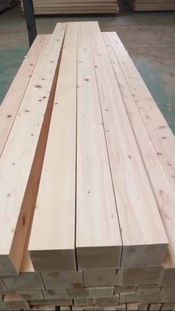 קורות עץ הינוקי - תלת שכבתי מודבק, מהוקצע